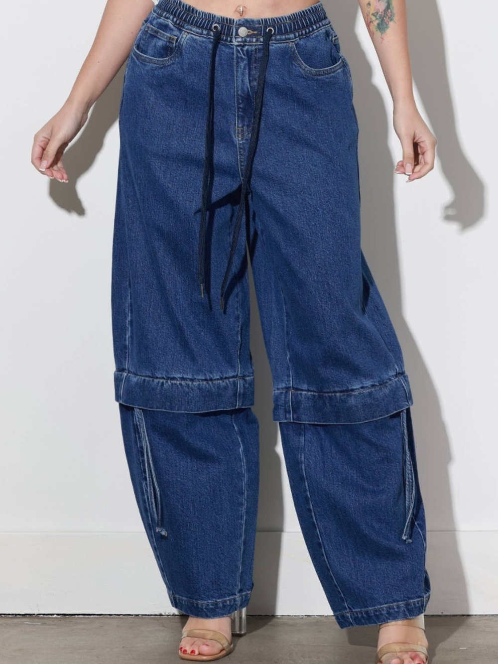 NWT VIBRANT Zip Off Barrel Baggy Jeans with Drawstring Waist Medium Stone Wash